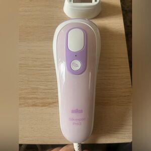 Braun Female IPL - at home laser machine